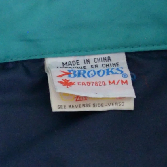 Vintage Brooks Red Navy Zip Waterproof Nylon Stowaway Hood Windbreaker Jacket  M - Picture 11 of 11
